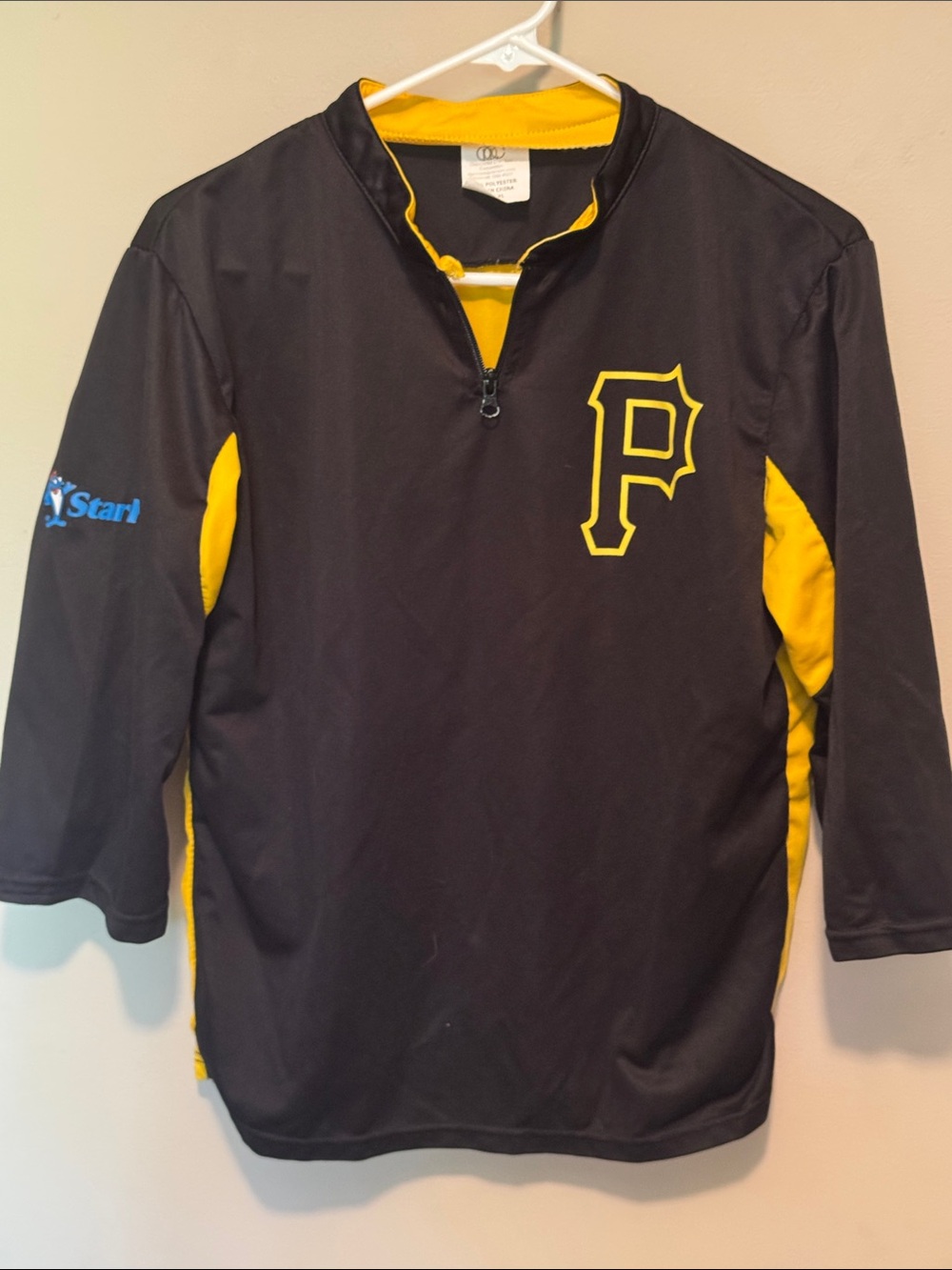 Pittsburgh Pirates Black & Yellow Pullover with 'P' Logo